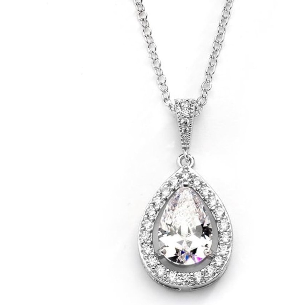 Elegant Teardrop faux Diamond-Style Pendant Necklace